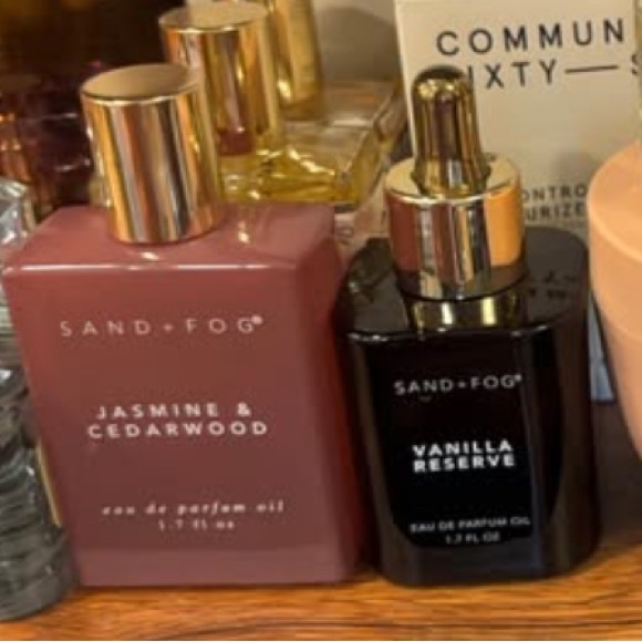 SAND + FOG Jasmine & Cedarwood Perfume Oiland VANILLA...